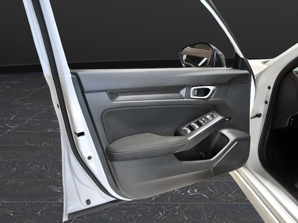 Used 2023 Honda Civic Sport image 9