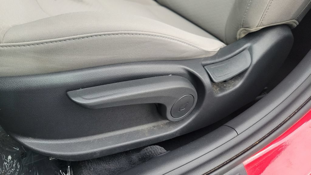 Used 2020 Hyundai Elantra SEL w/ Cargo Package (C1) FWD image 19
