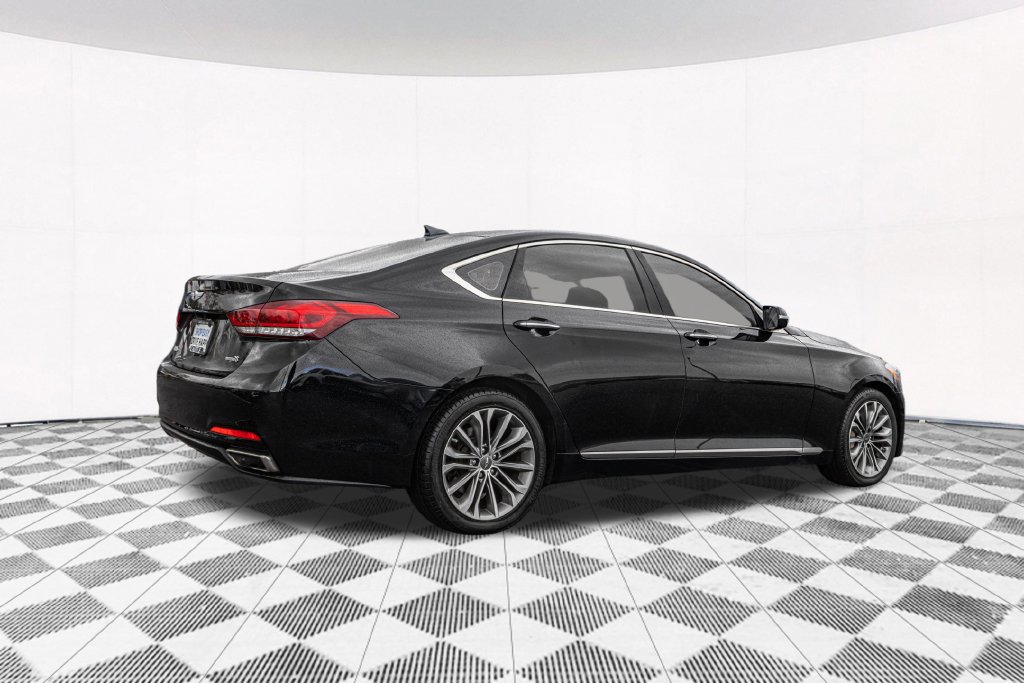 Used 2015 Hyundai Genesis 3.8 AWD/4WD image 10