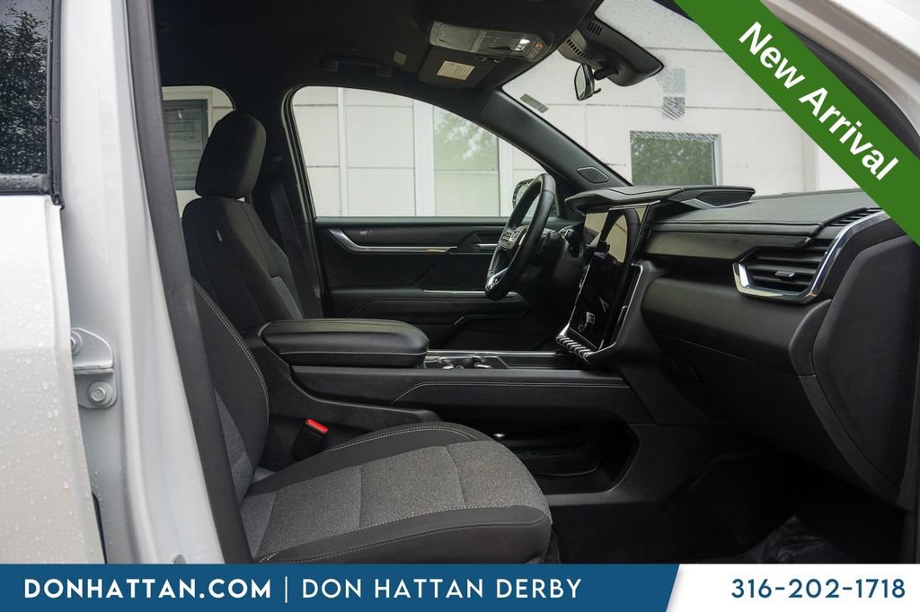 Used 2025 GMC Acadia Elevation FWD image 23
