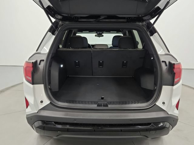 Used 2026 GMC Terrain Elevation w/ Black Edition AWD/4WD image 38