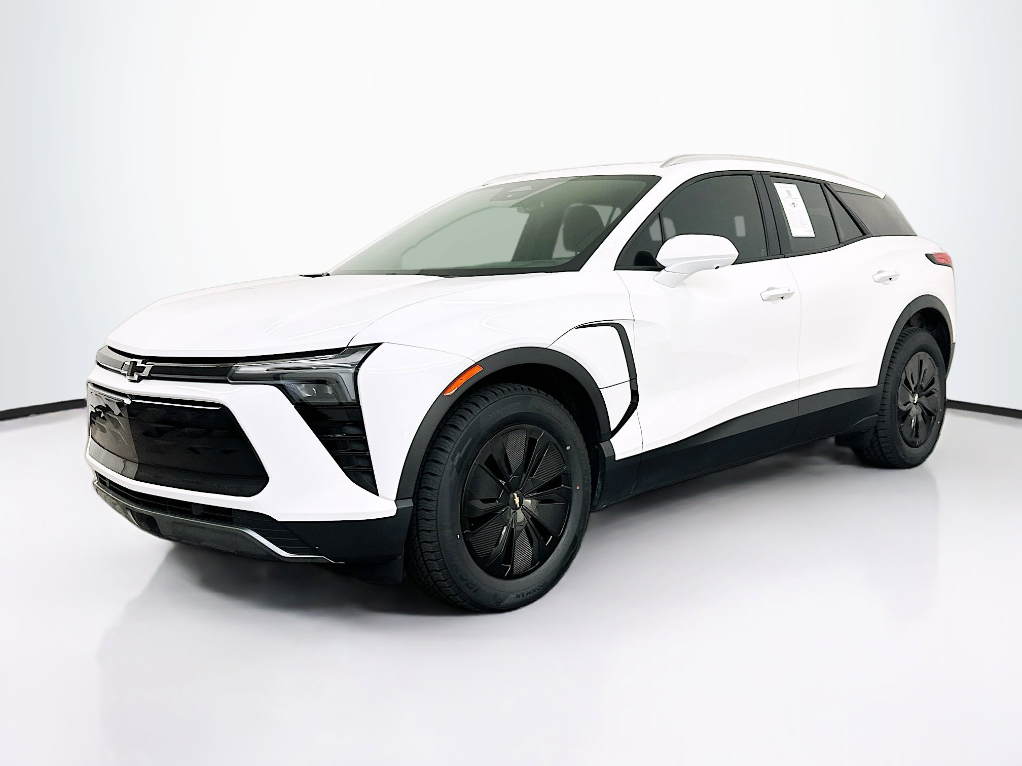 Used 2024 Chevrolet Blazer EV LT image 3