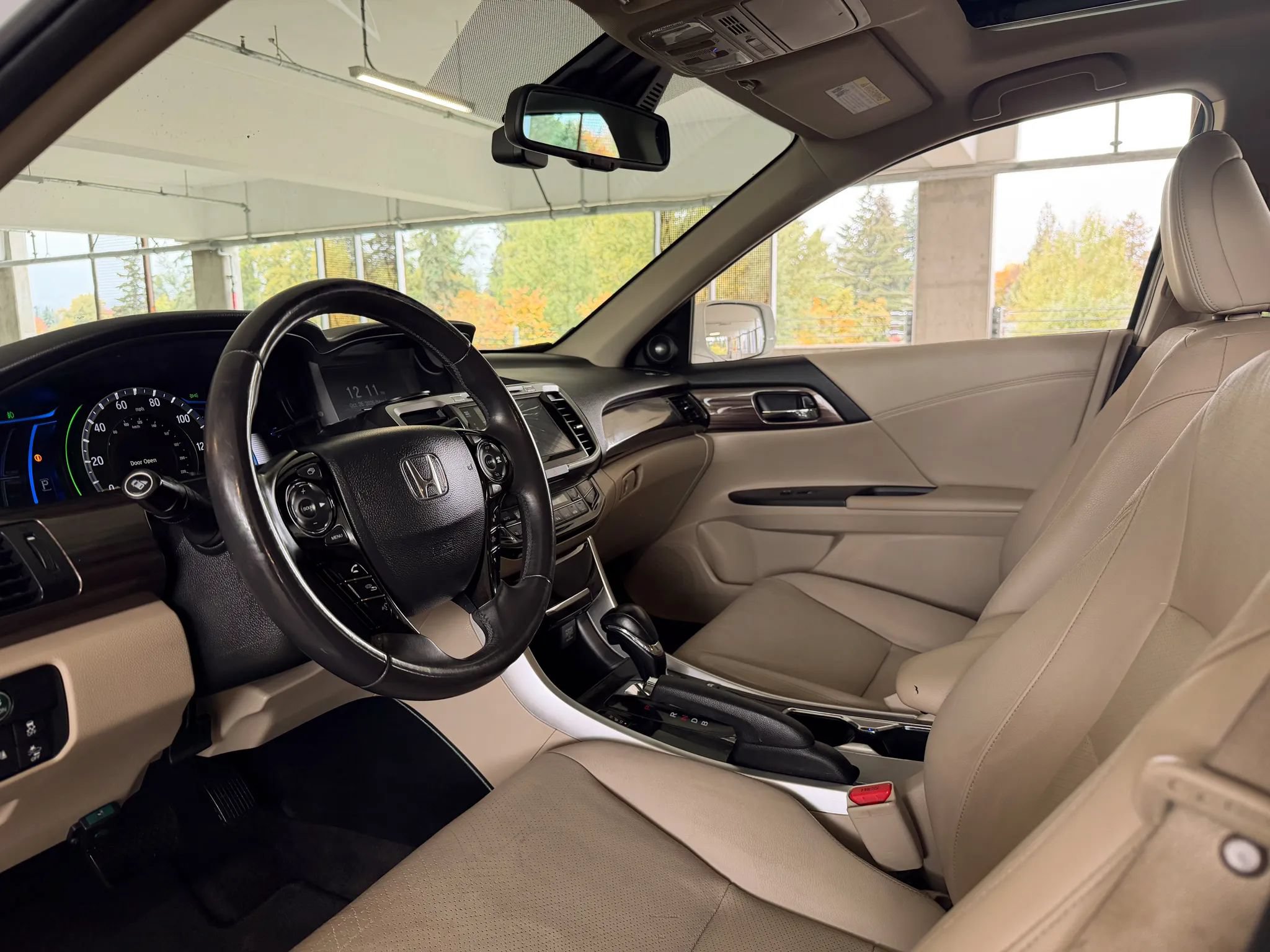 Used 2017 Honda Accord Touring image 17