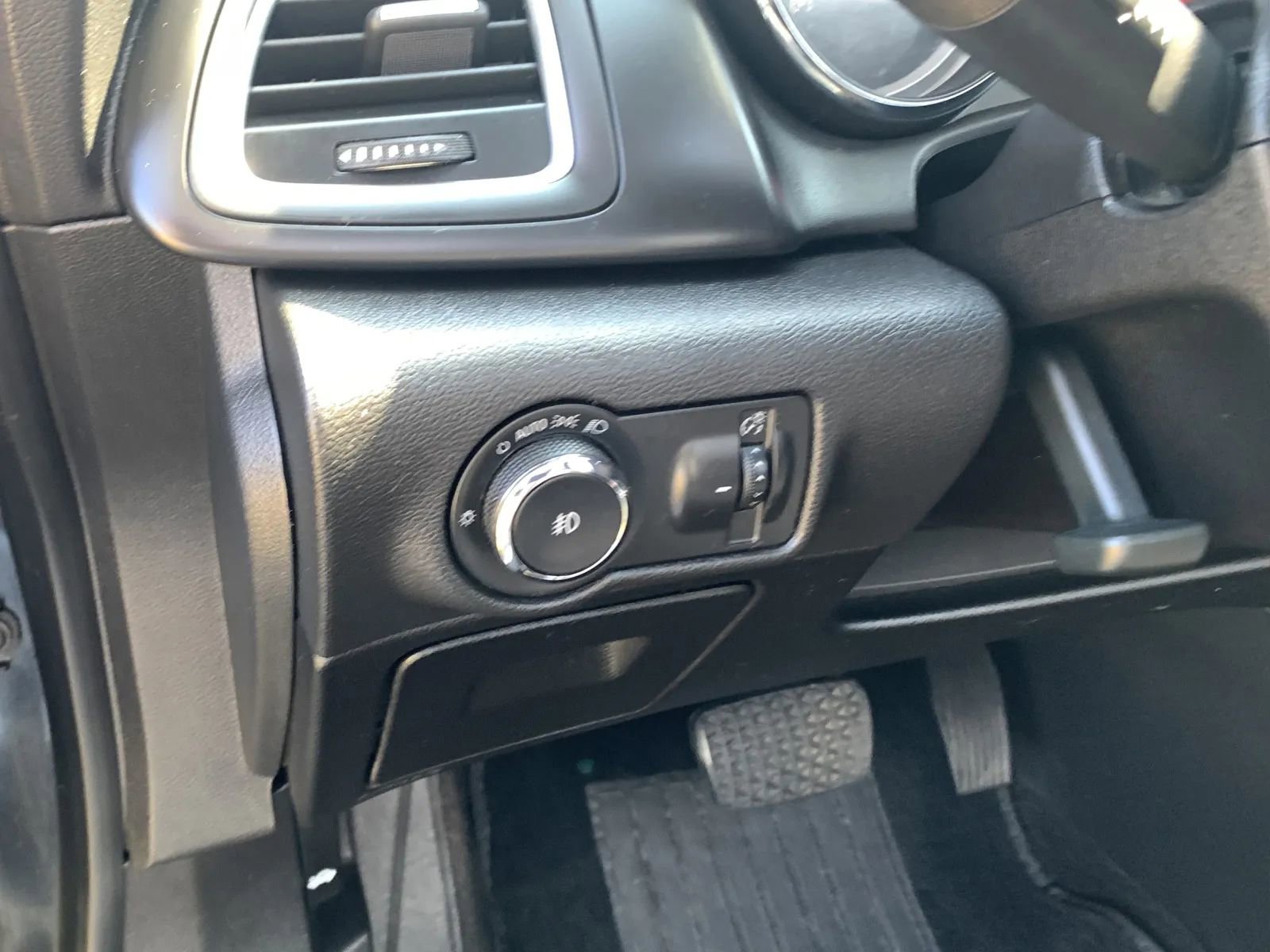 Used 2016 Buick Cascada Premium image 29