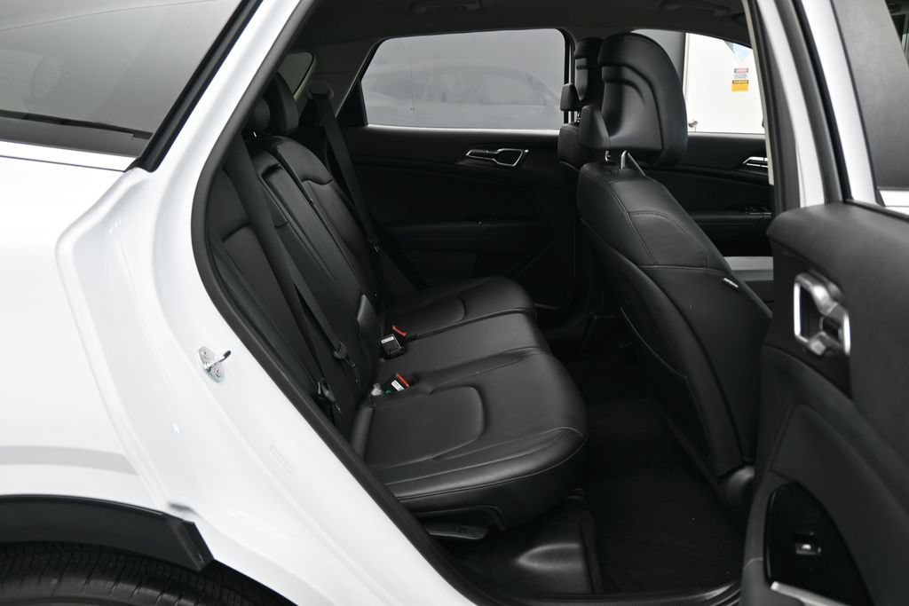 Used 2025 Kia Sportage EX FWD image 38