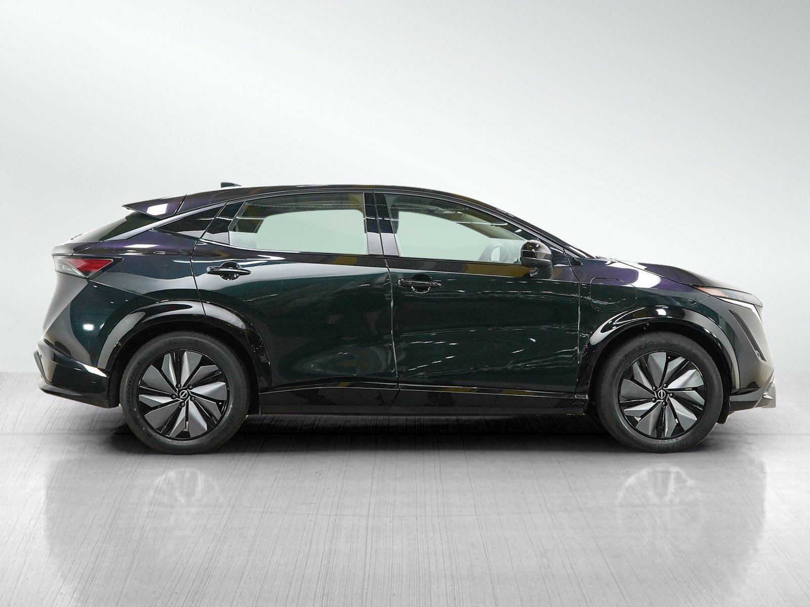 Used 2024 Nissan Ariya AWD image 6