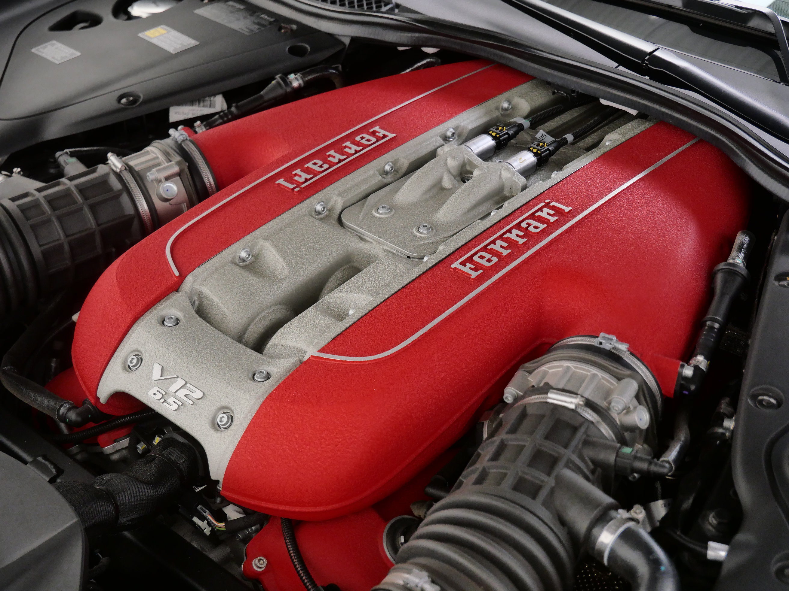 Certified 2022 Ferrari 812 GTS RWD image 34