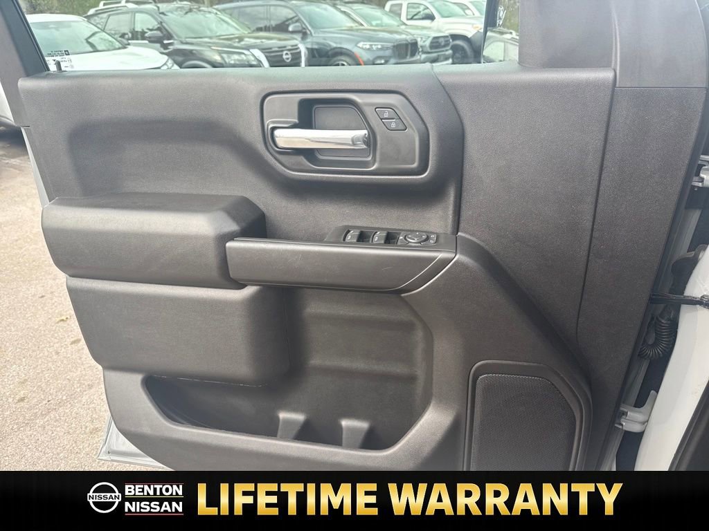 Used 2024 Chevrolet Silverado 1500 Custom Trail Boss w/ LPO, Dark Essentials Package image 12