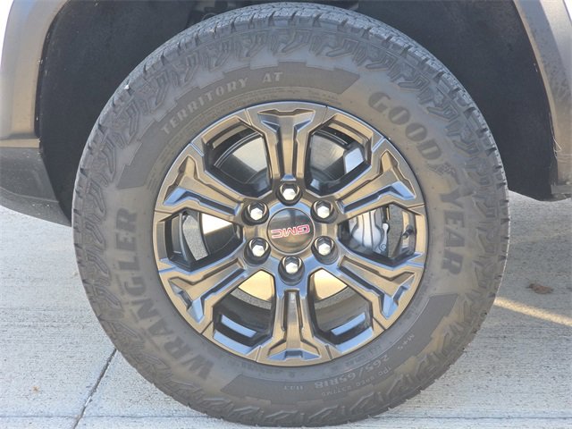 Used 2024 GMC Canyon Elevation image 8