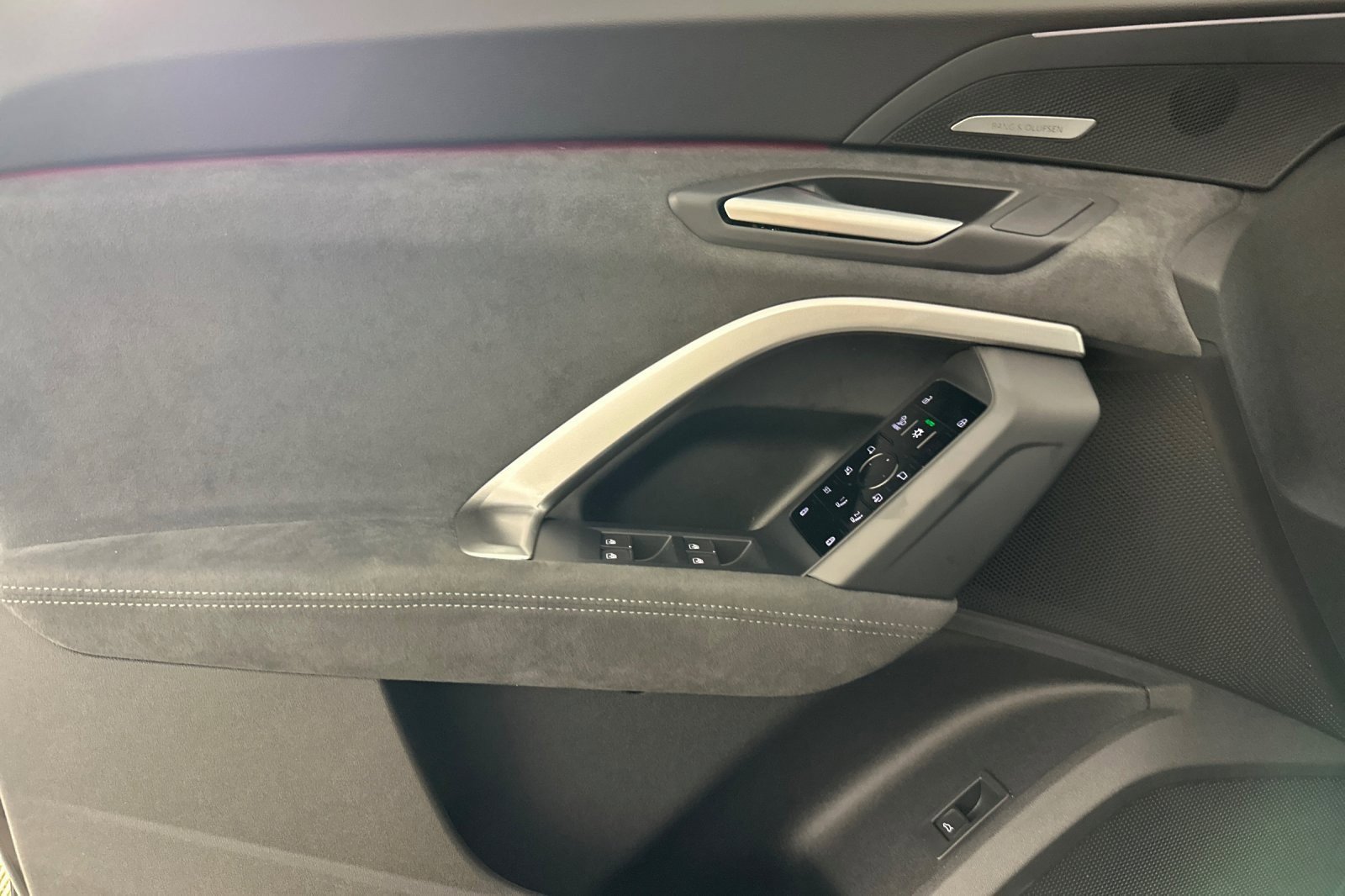 New 2026 Audi SQ5 Premium Plus image 10