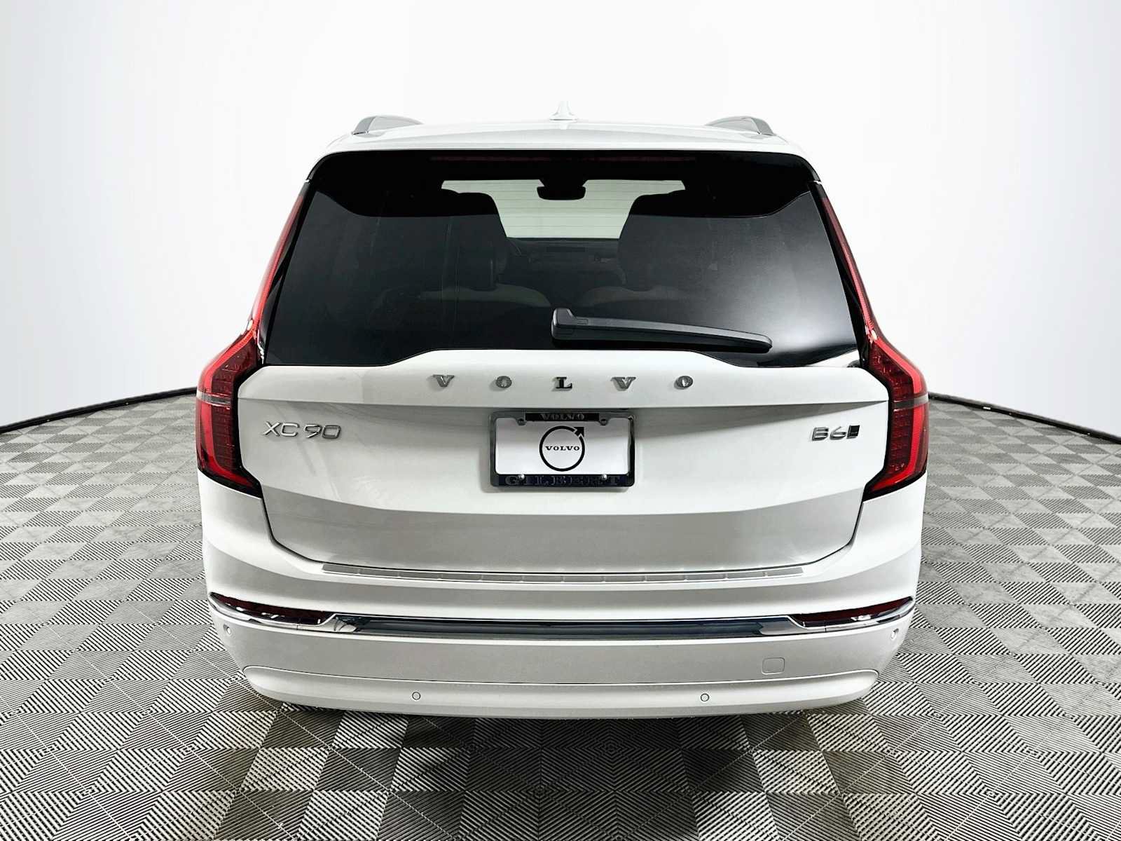 New 2026 Volvo XC90 B6 Plus w/ Protection Package Premier AWD/4WD image 6