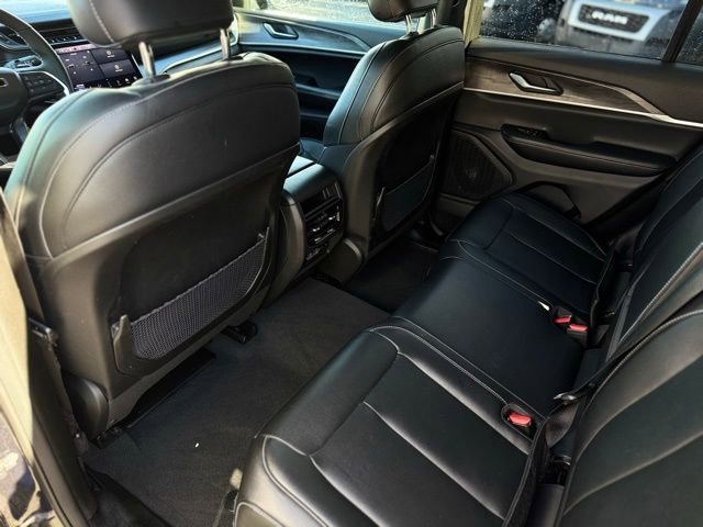 Certified 2024 Jeep Grand Cherokee Limited image 23