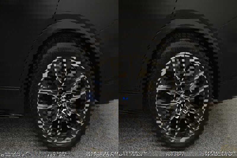 Used 2023 BMW X7 M60i w/ Climate Comfort Package image 49