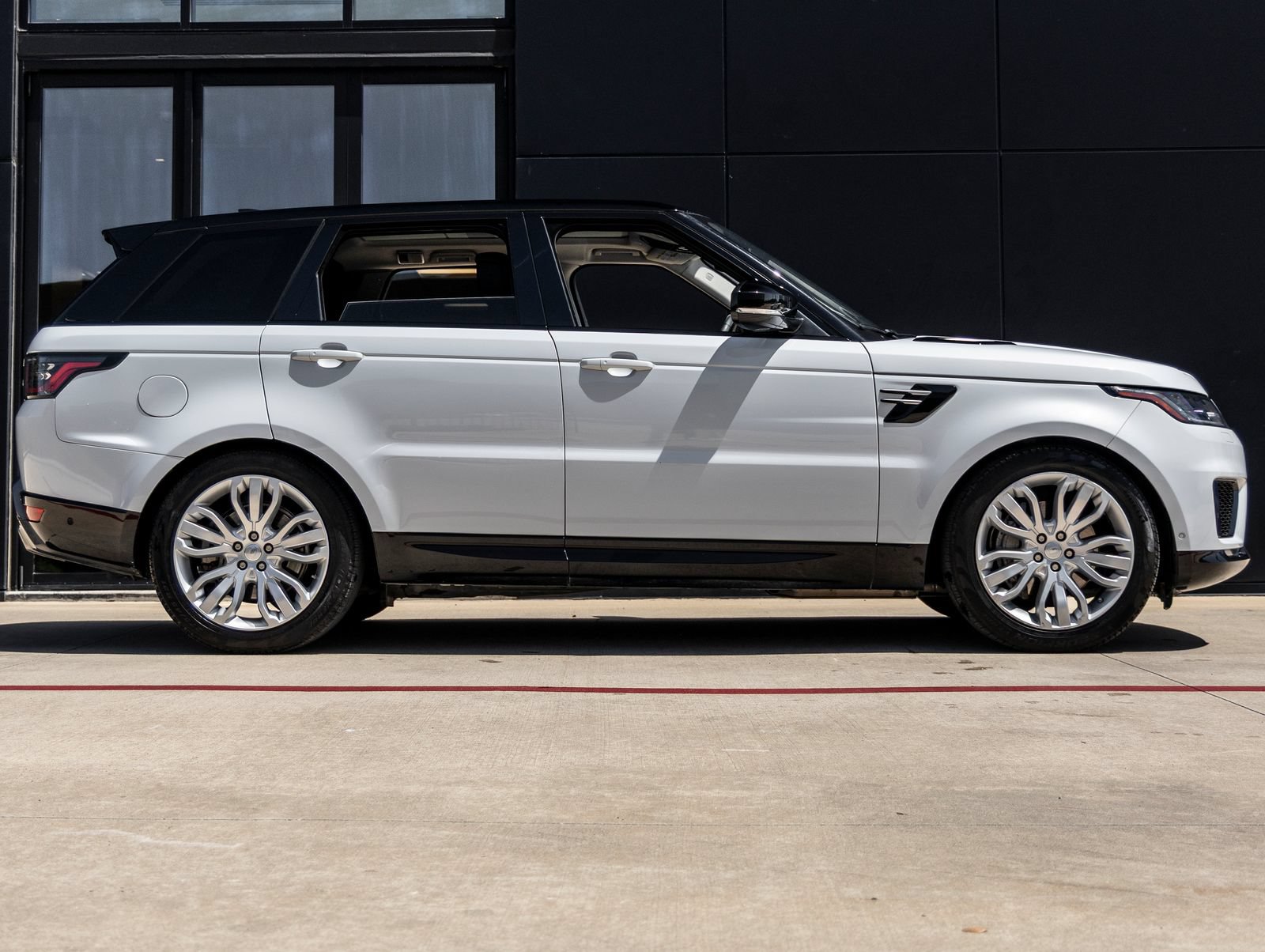 Used 2019 Land Rover Range Rover Sport HSE AWD/4WD image 10