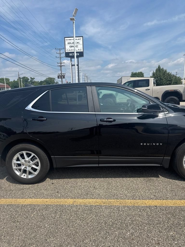 Used 2024 Chevrolet Equinox LT AWD/4WD image 9