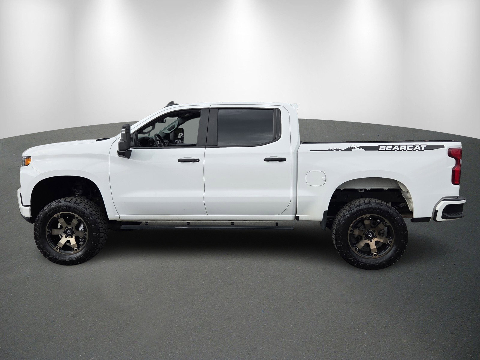 Used 2020 Chevrolet Silverado 1500 Custom w/ Custom Max Trailering Package image 4