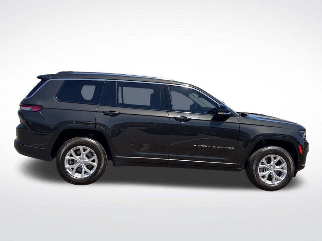 Used 2023 Jeep Grand Cherokee L Limited AWD/4WD image 6