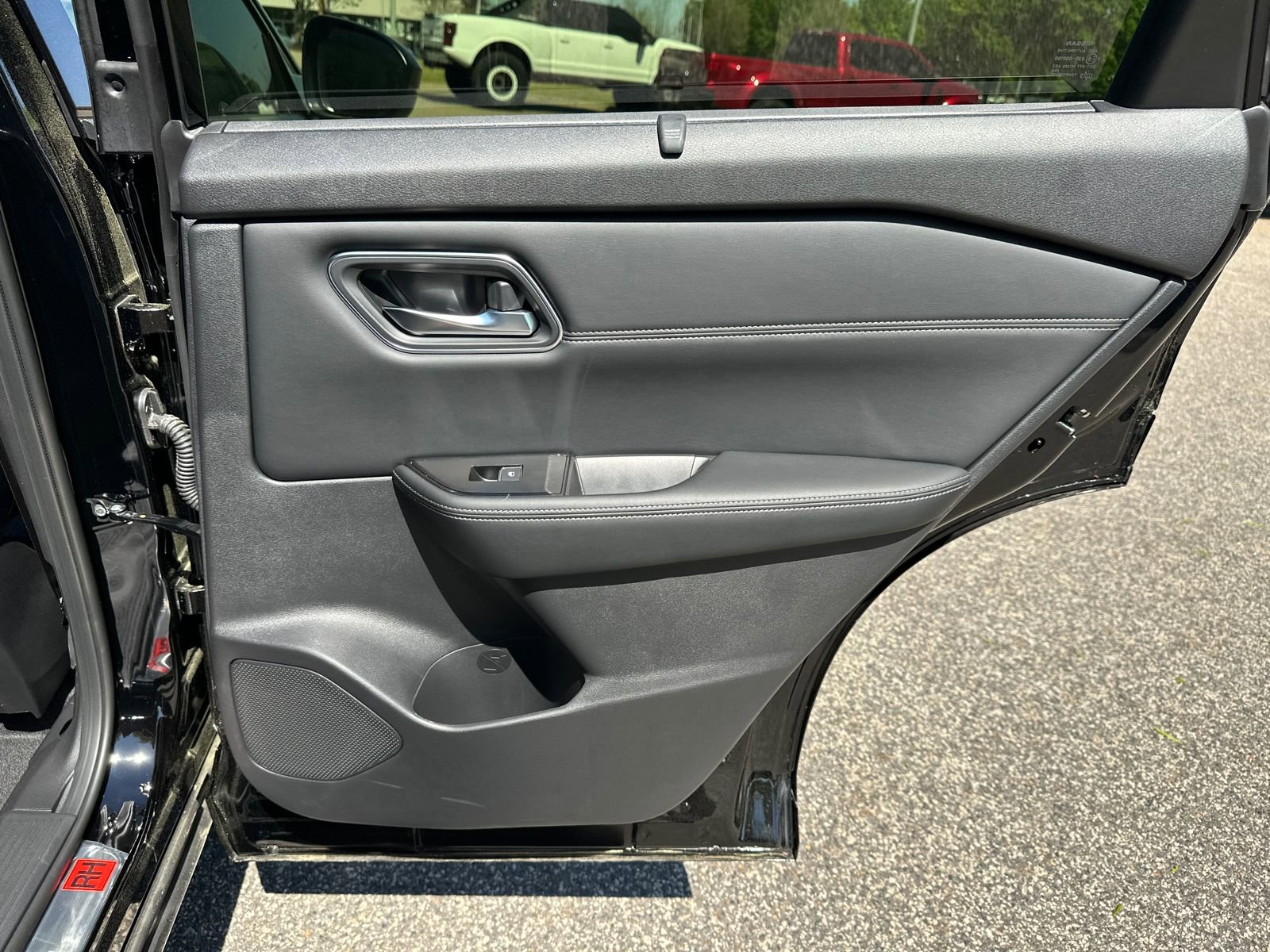 New 2026 Nissan Rogue Platinum w/ Tech Package image 13