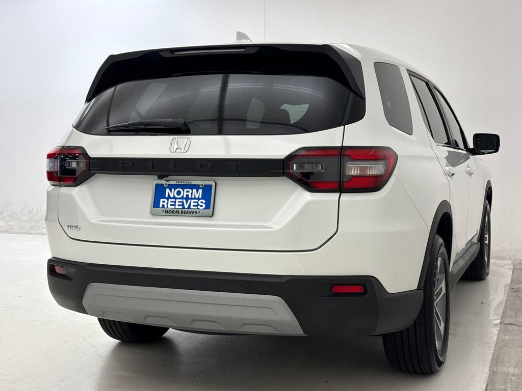 Certified 2025 Honda Pilot EX-L image 9