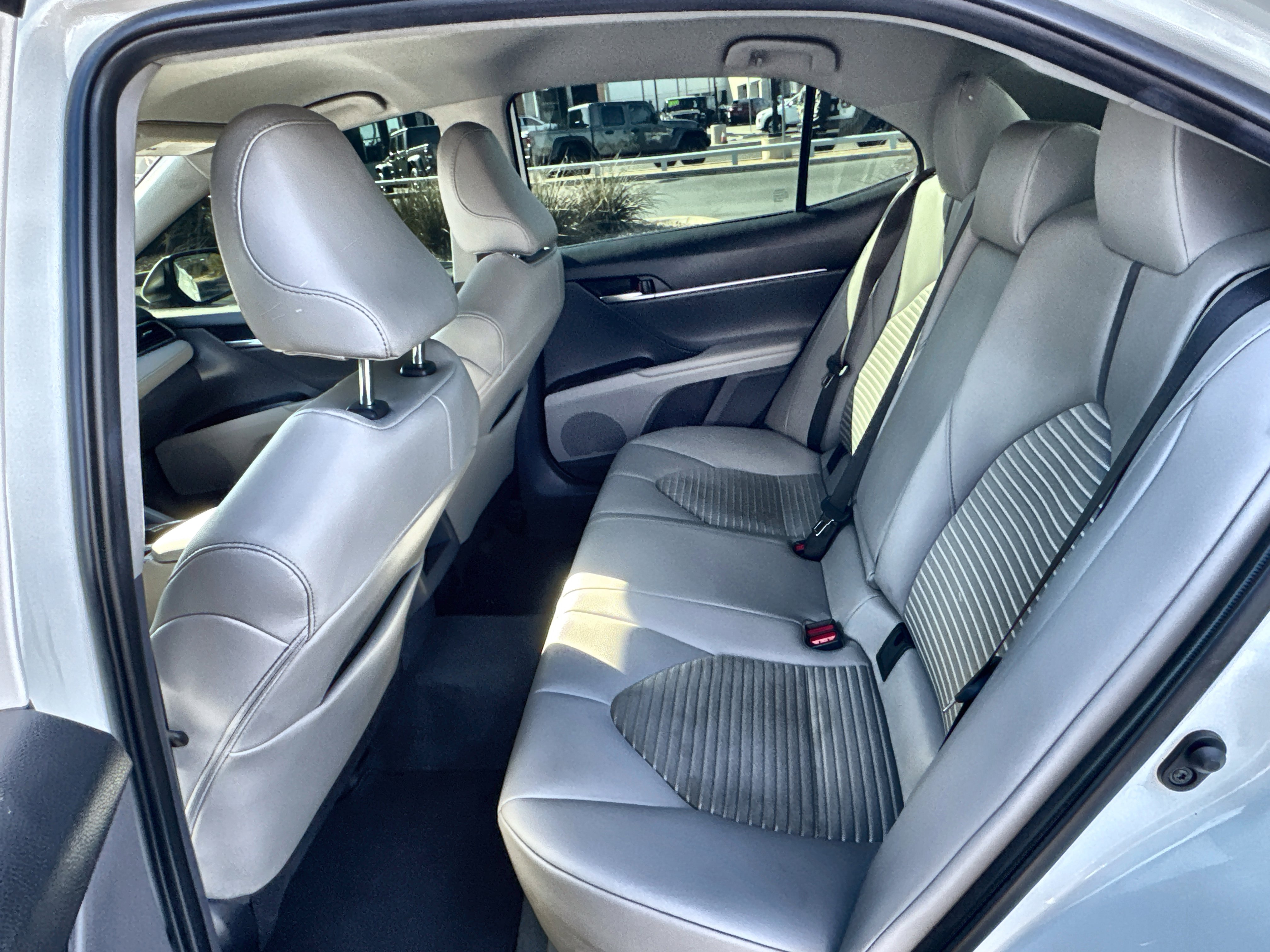 Used 2023 Toyota Camry SE image 24