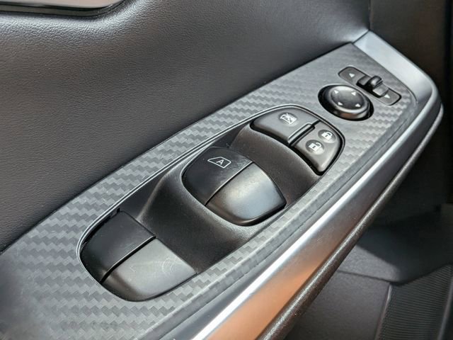 Used 2025 Nissan Sentra SR image 28