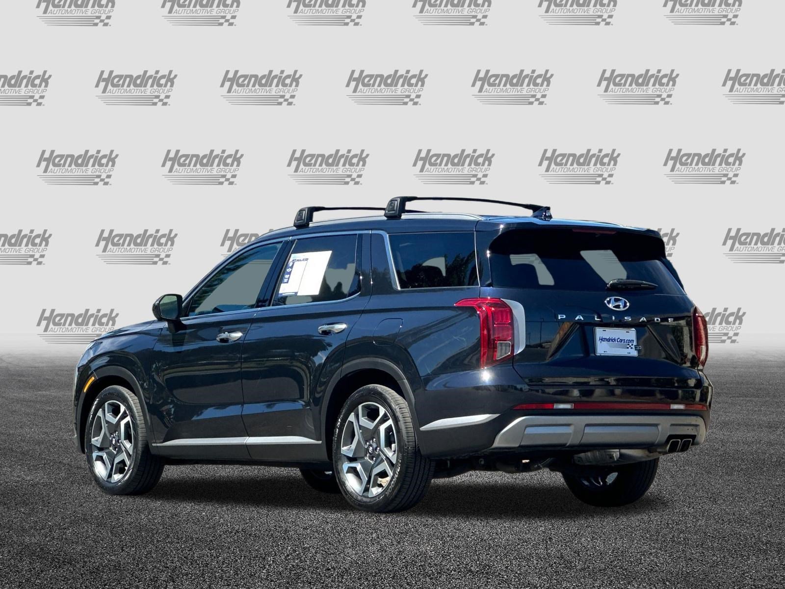 Used 2023 Hyundai Palisade SEL FWD image 7