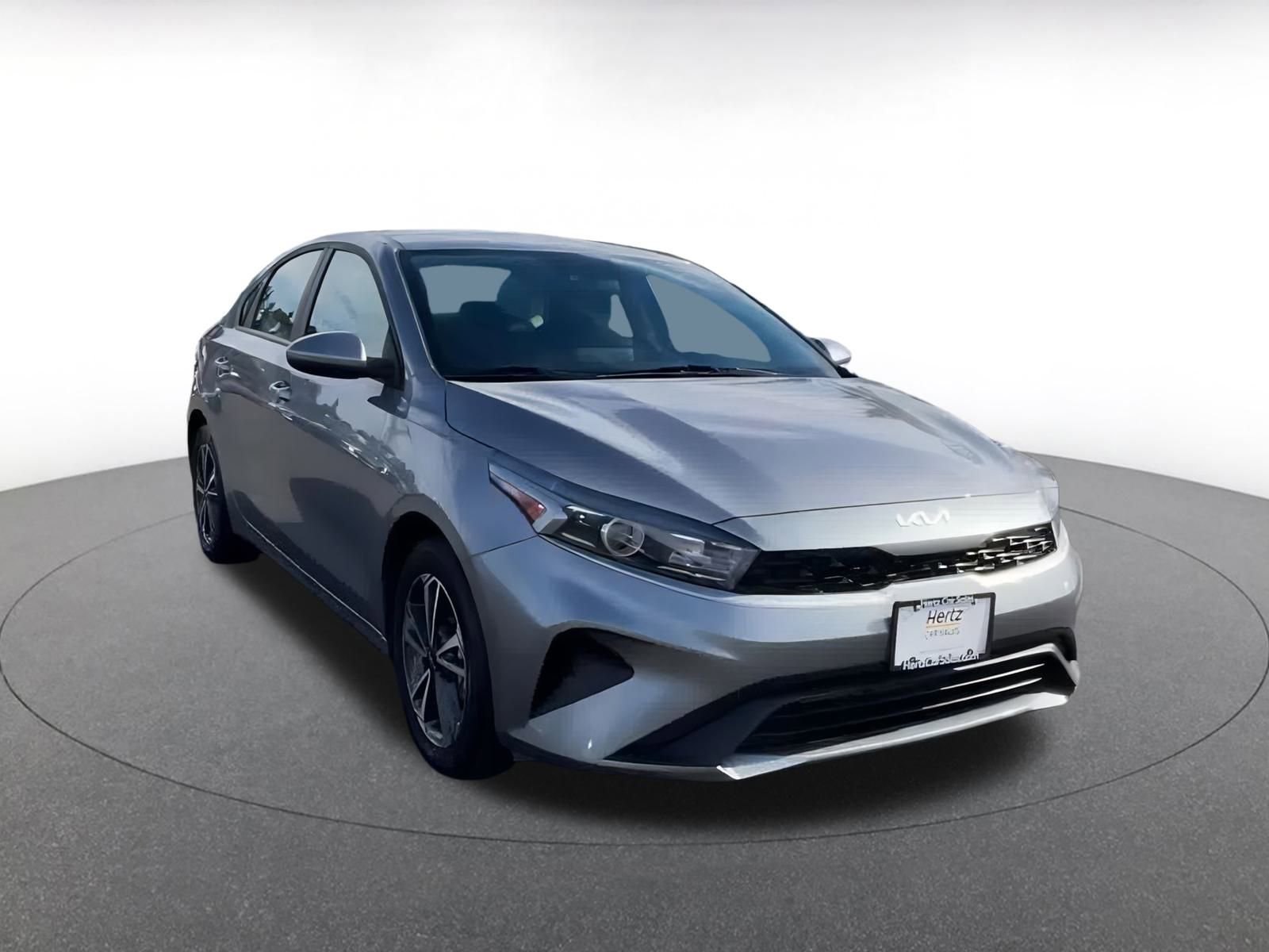 Used 2024 Kia Forte LXS image 3