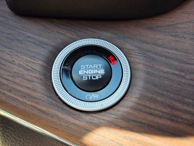 Used 2025 Jeep Grand Cherokee Summit image 18