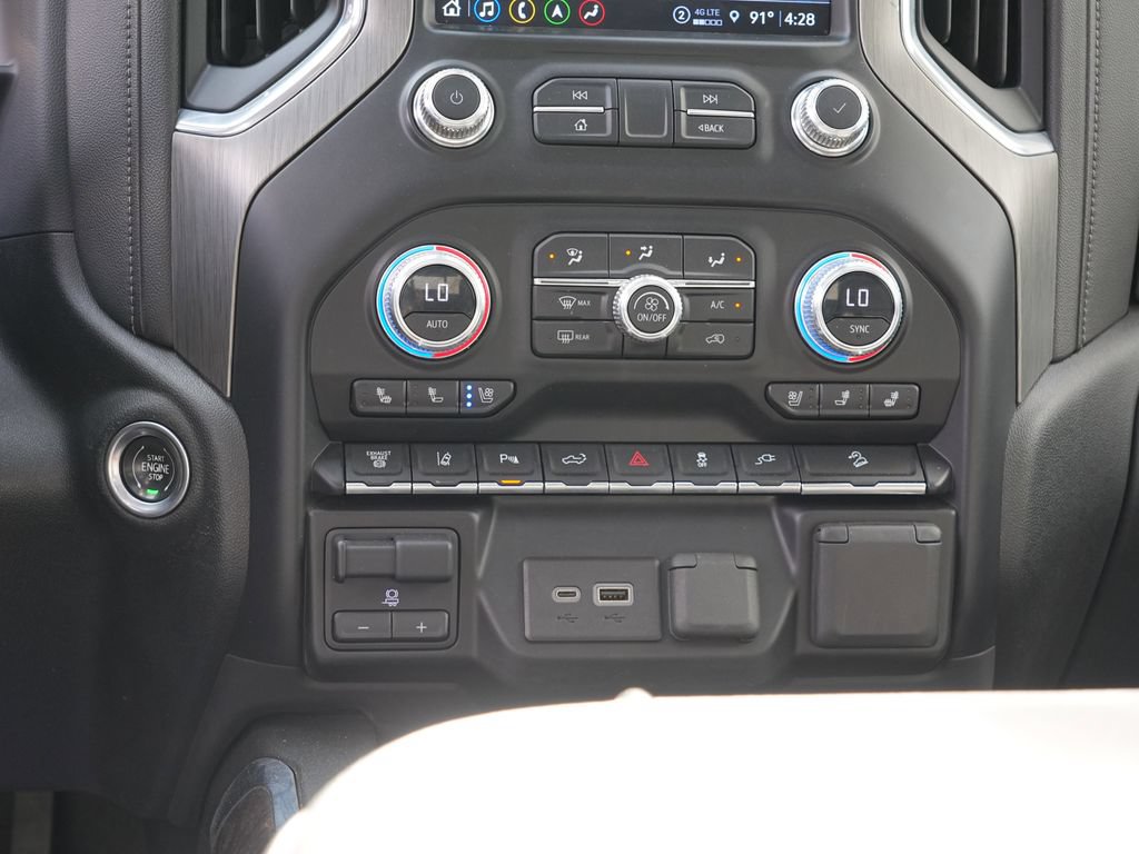 Used 2023 GMC Sierra 3500 Denali w/ Denali Ultimate Package AWD/4WD image 24
