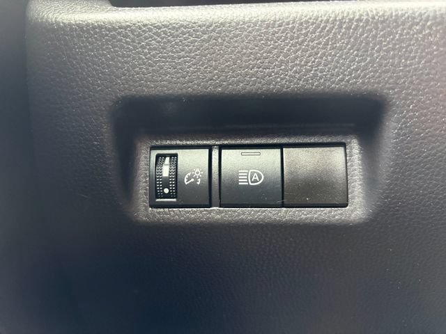 Used 2025 Toyota RAV4 LE AWD/4WD image 37
