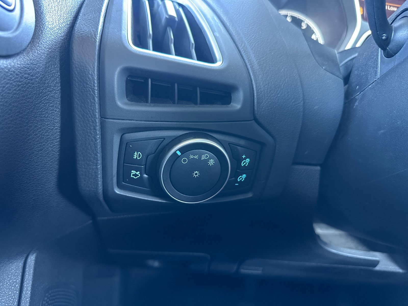 Used 2016 Ford Focus ST FWD image 18