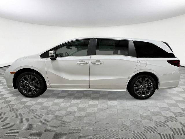 New 2026 Honda Odyssey Touring image 3