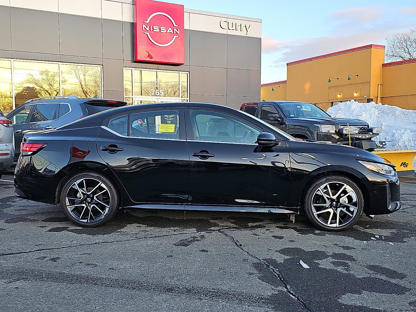 Used 2025 Nissan Sentra SR w/ SR Premium Package FWD image 7