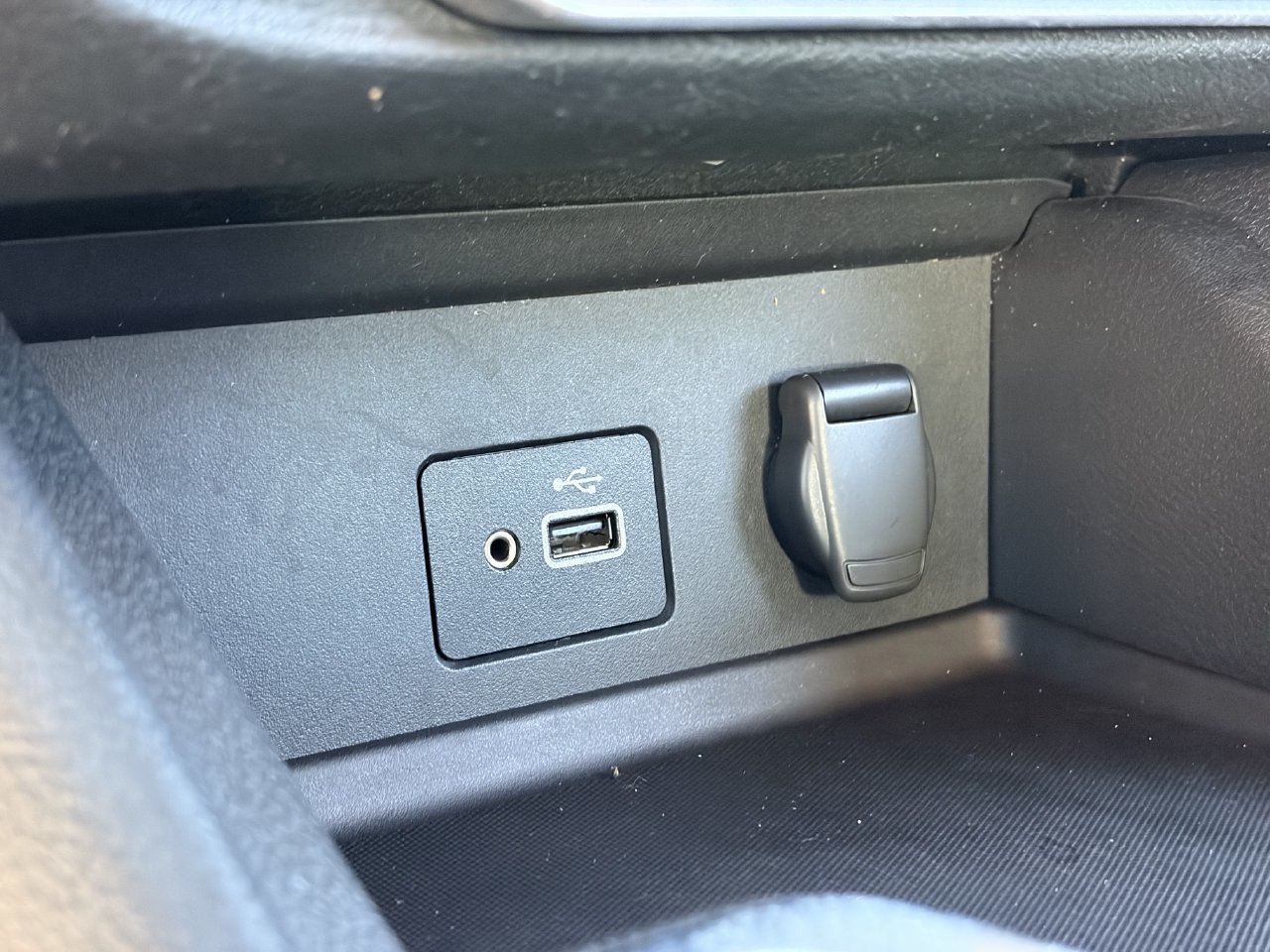 Used 2020 Nissan Sentra S FWD image 31