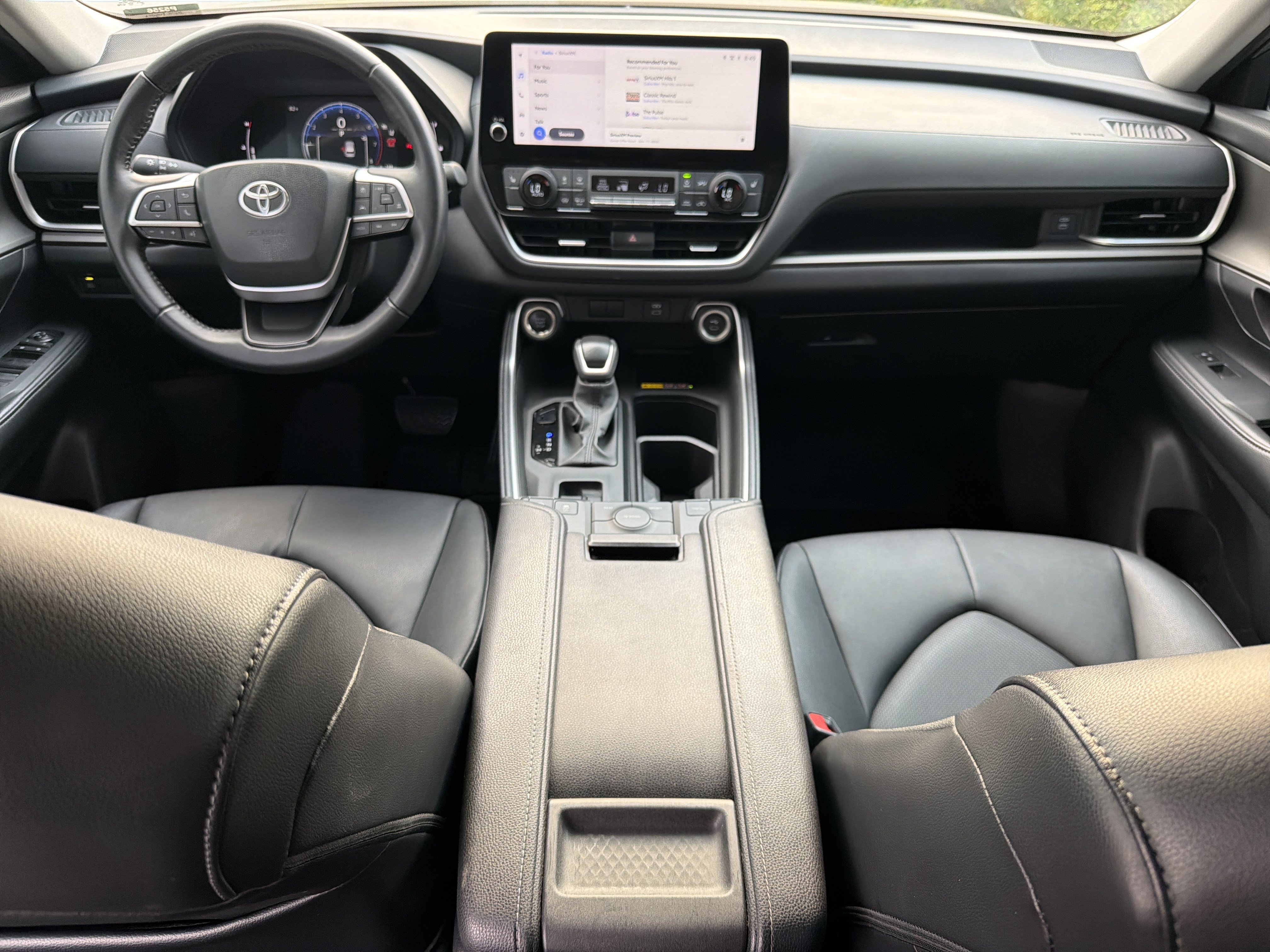 Certified 2025 Toyota Grand Highlander FWD image 32