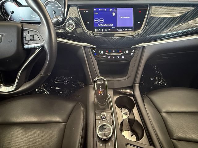 Certified 2024 Cadillac XT6 Premium Luxury FWD image 3