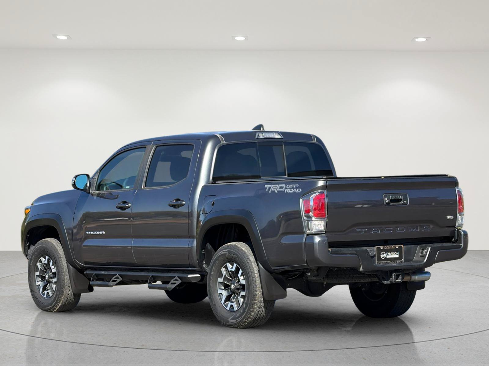 Used 2020 Toyota Tacoma TRD Off-Road w/ Technology Package RWD image 3