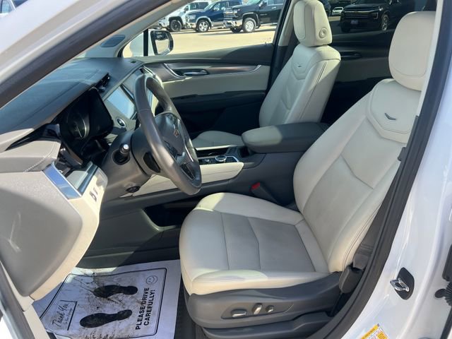 Used 2024 Cadillac XT5 Premium Luxury w/ LPO, Floor Liner Package AWD/4WD image 13