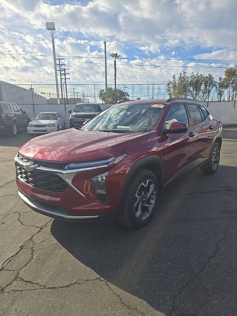 Used 2025 Chevrolet Trax LT w/ LT Convenience Package
