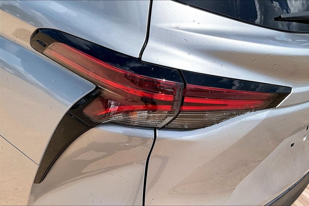 Used 2021 Toyota Sienna LE FWD image 29