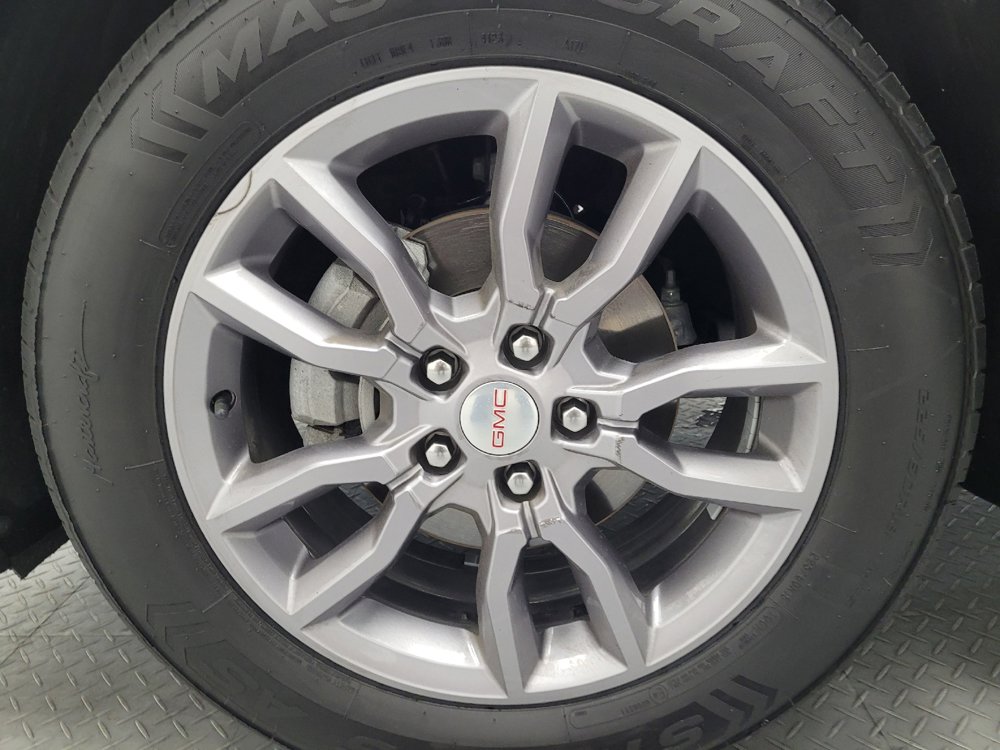 Used 2023 GMC Terrain SLT image 31