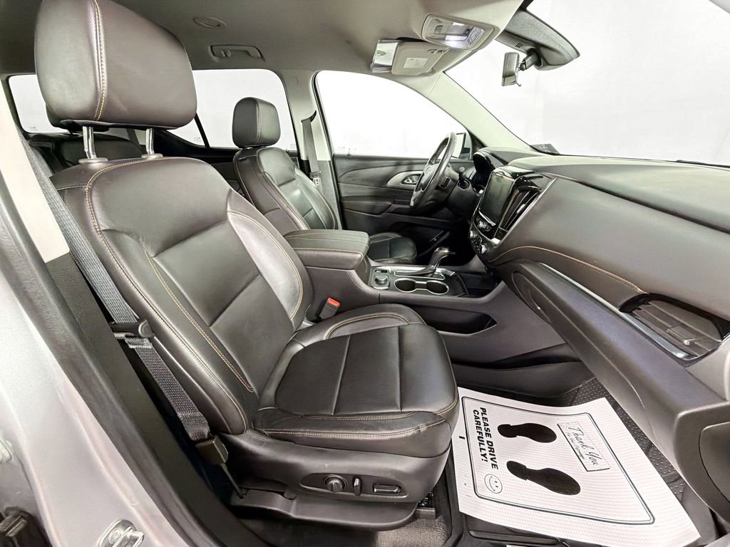 Used 2020 Chevrolet Traverse RS image 31