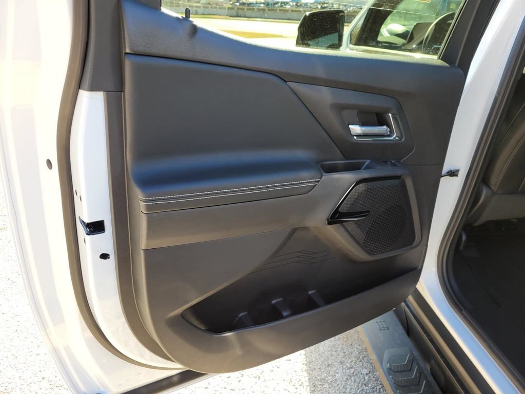 New 2026 Chevrolet Silverado EV LT AWD/4WD image 8