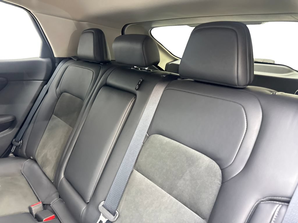 Used 2024 Nissan Ariya AWD image 35