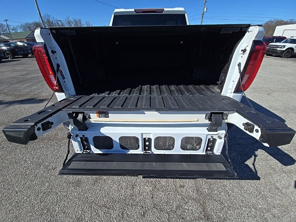 Used 2023 GMC Sierra 1500 SLT w/ SLT Convenience Package image 17