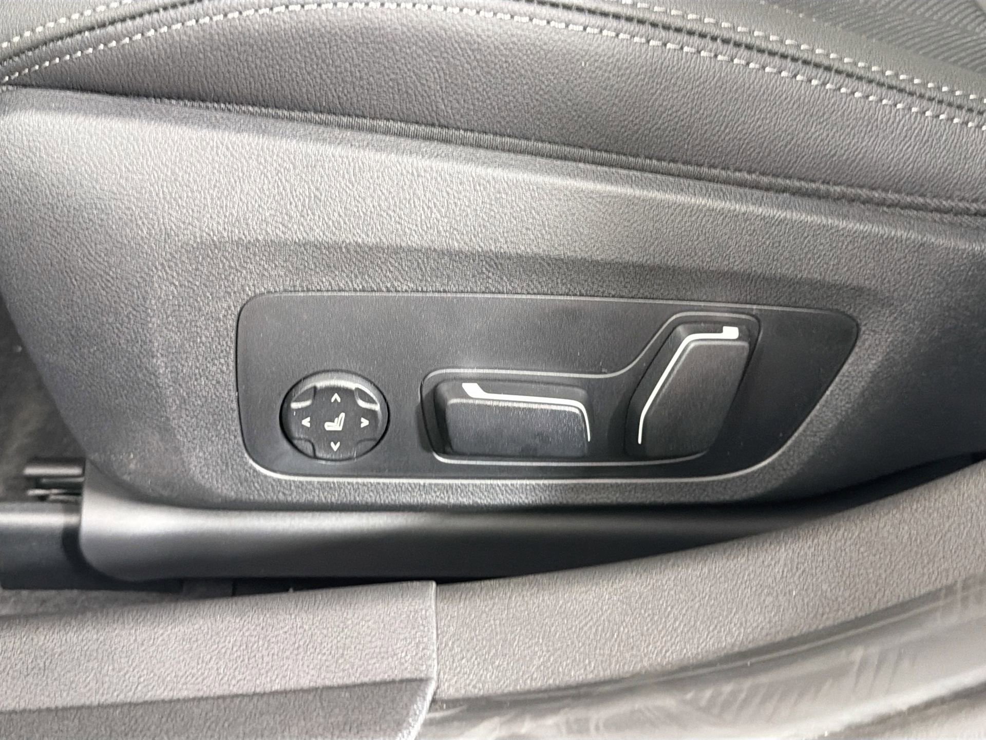 New 2026 BMW M340i xDrive w/ Premium Package image 18