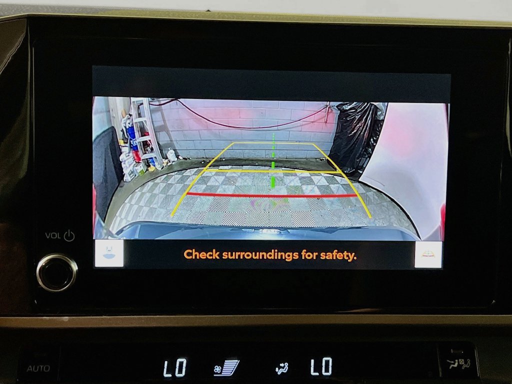 Used 2025 Toyota Camry SE FWD image 25