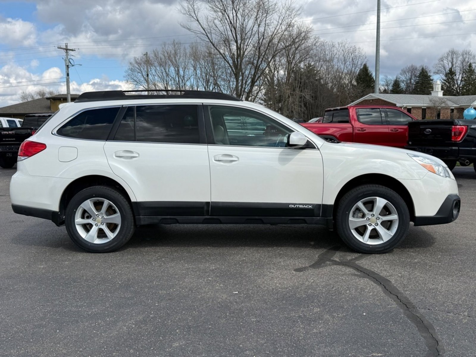 Used 2013 Subaru Outback 3.6R Limited w/ Moonroof Pkg image 9