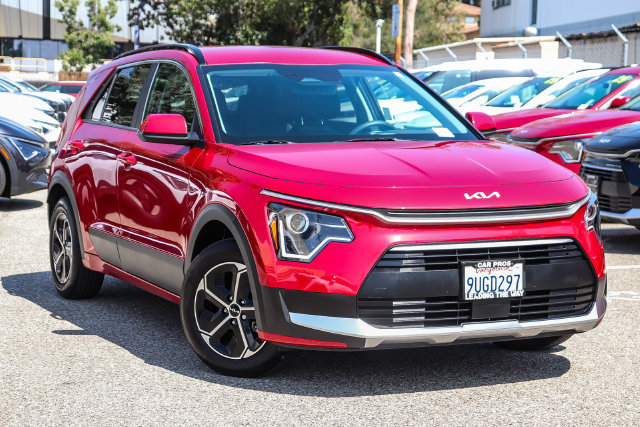 Certified 2025 Kia Niro EX