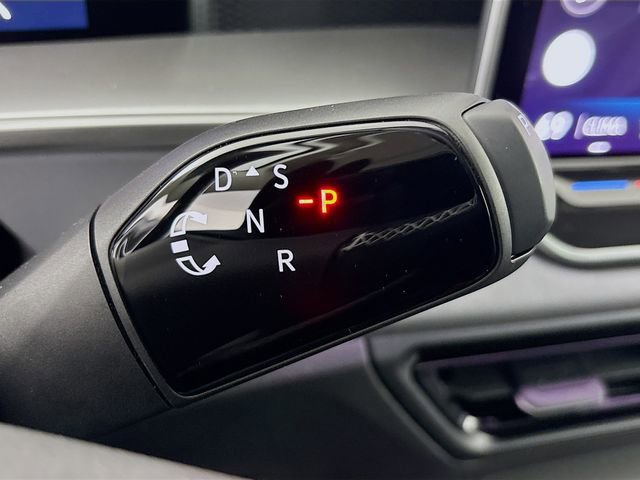 New 2026 Volkswagen Tiguan SE image 18